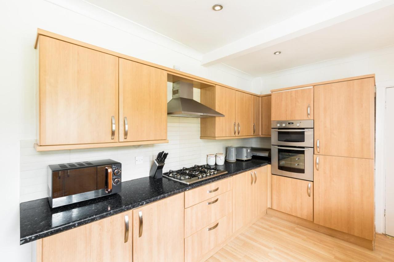 Beautiful 6 Bedroom House For 17 Guests Next To Edgbaston Stadium Birmingham Esterno foto
